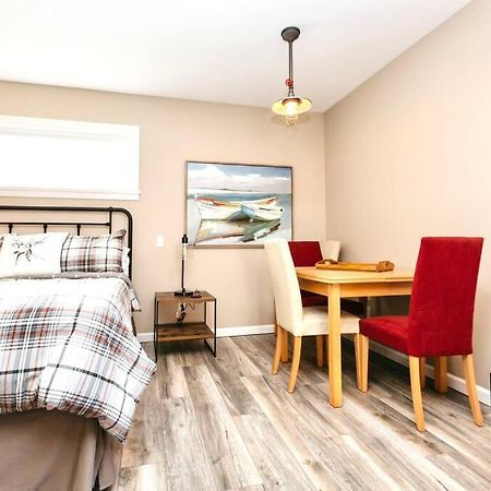 Raincoast Retreat At Shawnigan Lake! Esterno foto